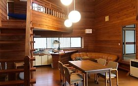 北軽井沢の貸別荘一棟貸し切り-庭とウッドデッキつき